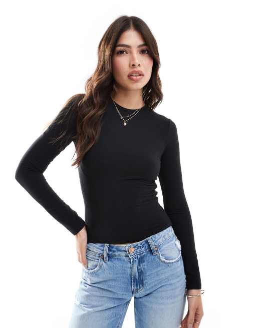 Miss Selfridge - Zachte top met ronde hals en lange mouwen in zwart