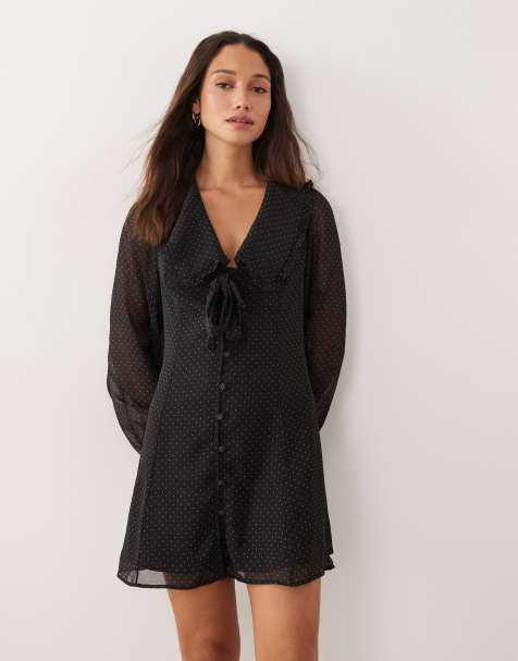 Miss Selfridge – Zapinana na guziki sukienka mini w groszki z kołnierzem - view 1