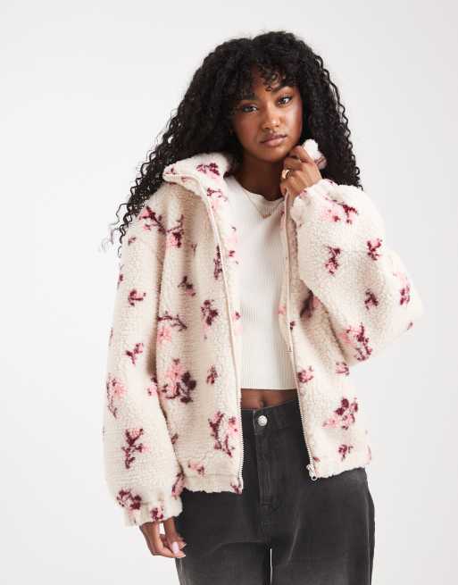 Miss Selfridge – Zapinana na zamek kurtka z kożuszka w kwiatowy wzór