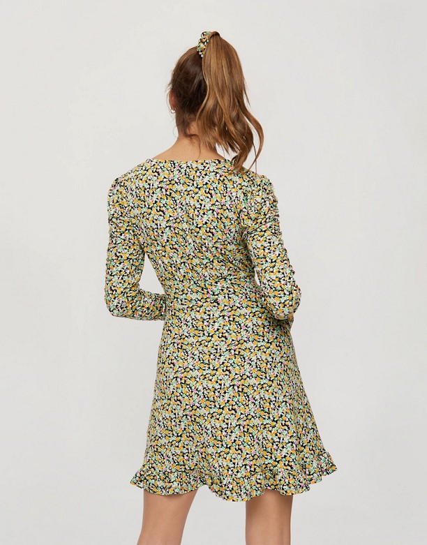 Miss Selfridge – Zielona dopasowana sukienka mini z rozkloszowanym dołem i wzorem w kwiaty Green 1 Najnowsze Kolekcje 