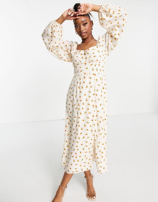 Missguided - Aangerimpelde midaxi-jurk met gesmokte rug en bloemen in crème