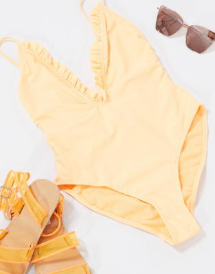 Missguided - Badeanzug mit Rüschen in Apricot-Rosa