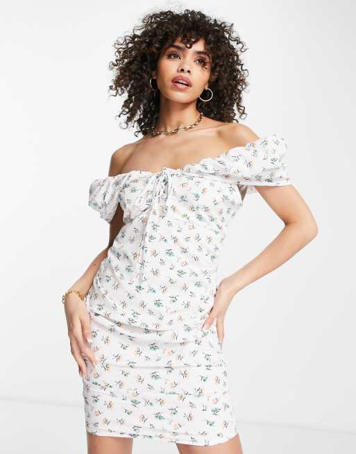 Missguided - Bardot mini jurk met pofmouwen en strikjes in wit met bloemenprint