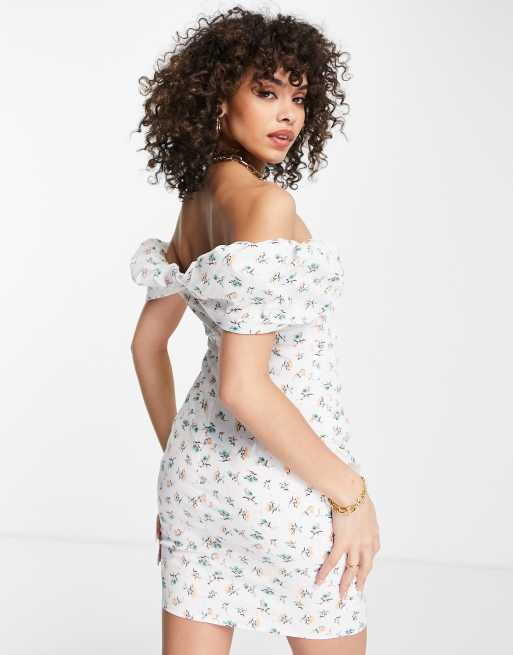Missguided - Blomstret og hvid Bardot-minikjole med pufærmer og bindebånd fortil, 2 af 4