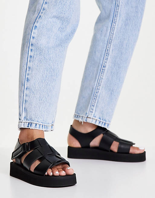 Missguided chunky desert sandals in black