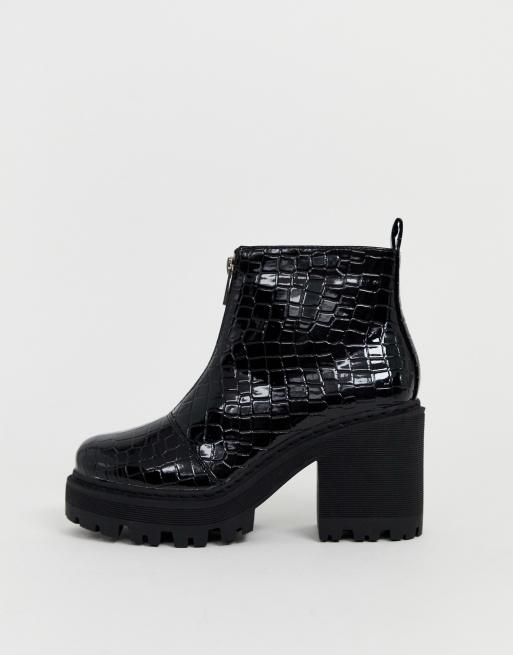 Missguided chunky heeled ankle boots in black with zip front ASOS