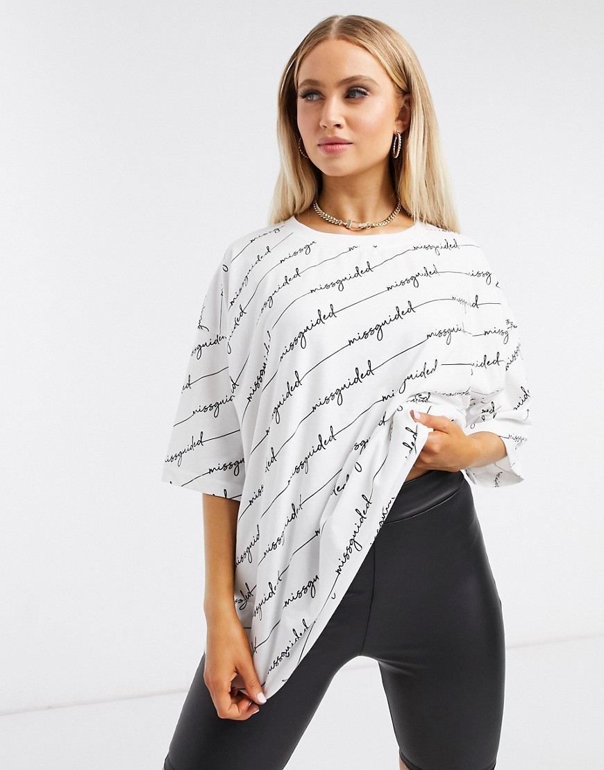 Missguided - Oversized T-shirt met tekstprint in wit, combi-set