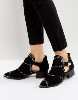 cut out ankle boots