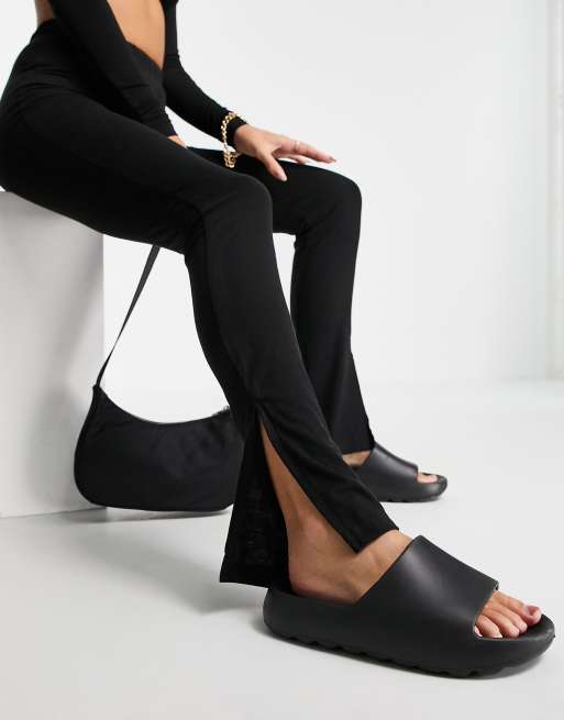 Missguided – Czarne legginsy dzwony z rozcięciem, 3 z 4