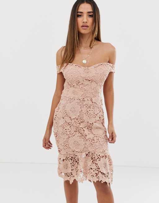 Missguided Figurbetontes Bardot Kleid Mit Spitze In Nude Asos