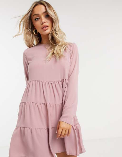Missguided - Gelaagde aangerimpelde jurk met lange mouwen in beigeroze