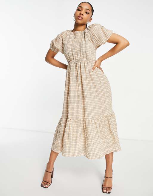 Missguided - Gelaagde, aangerimpelde midaxi-jurk met gingham ruit in stone