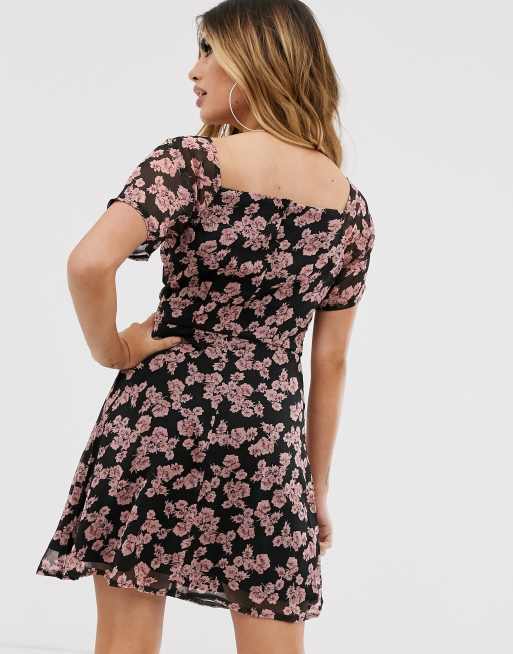 Missguided – Gerafftes Minikleid mit eckigem Ausschnitt und floralem Print, 2 von 4