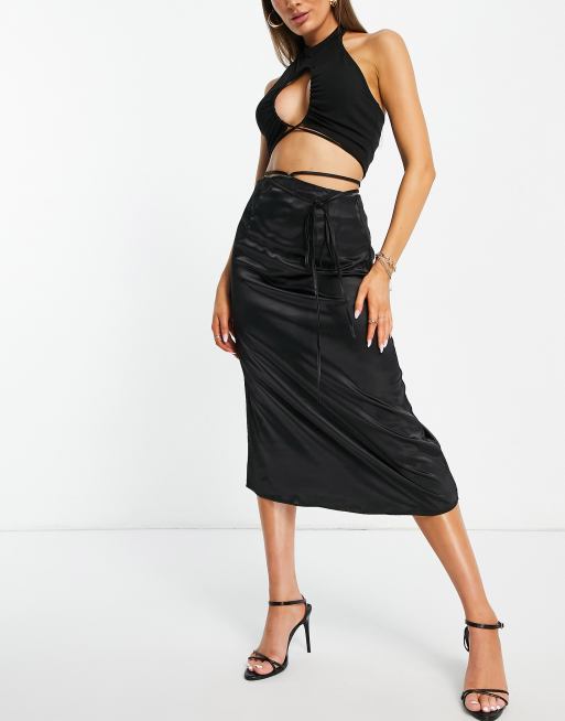 Missguided - Gonna midi sottoveste allacciata in vita in raso nero