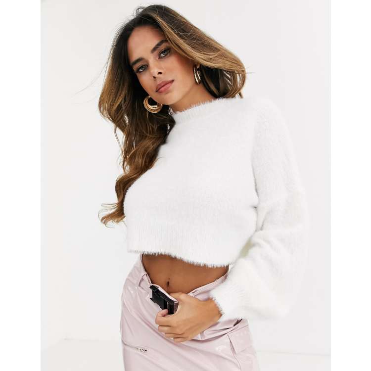 White fuzzy 2024 cropped sweater