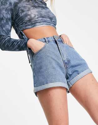 Missguided highwaisted turn up denim shorts in blue-Blues