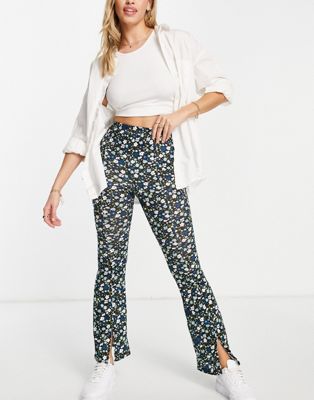 Missguided jersey flare trouser in navy floral