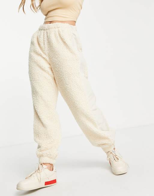 Missguided - Joggers in pile borg stile anni '90 color pietra