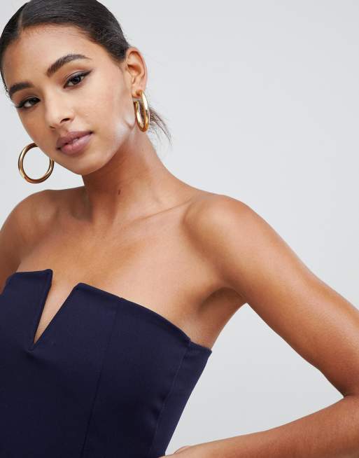 Missguided – Jumpsuit in Marineblau mit weitem Beinschnitt und trägerlosem V-Ausschnitt, 3 von 4