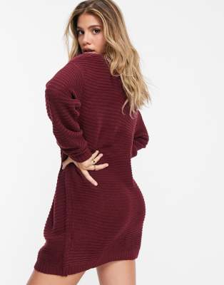 maroon sweater outfits