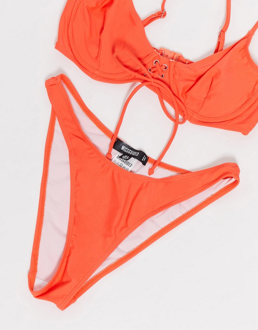 Missguided – Korallfärgad bikiniunderdel med hög benskärning-Rosa