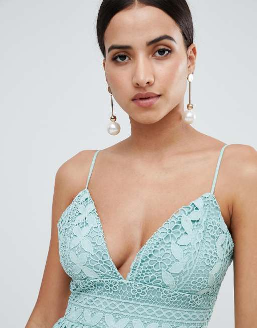 Missguided cami strap 2025 lace midi dress