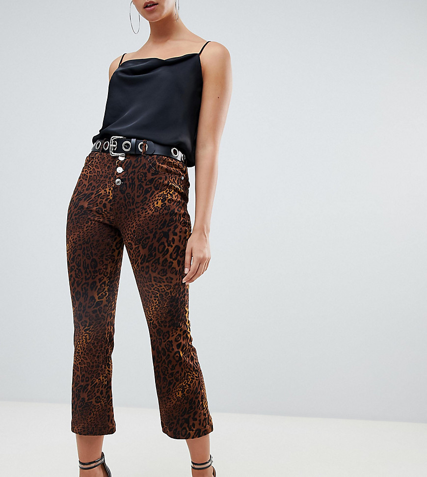 Missguided Leopardmönstrade utsvängda korta jeans-Brun