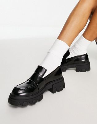 Missguided loafer in black