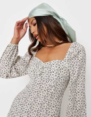 Missguided long sleeve midi dress with ruched bust in cream floral | ASOS