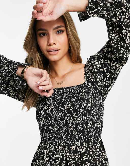 Missguided long sleeve midi dress with shirred bust in black ditsy floral, 3 of 4