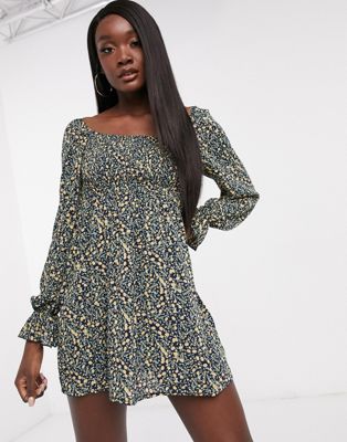 missguided milkmaid mini dress in black ditsy floral