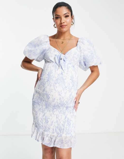 Missguided Maternity – Gerafftes Minikleid in Hellblau mit Puffärmeln und Porzellan-Print, 4 von 4