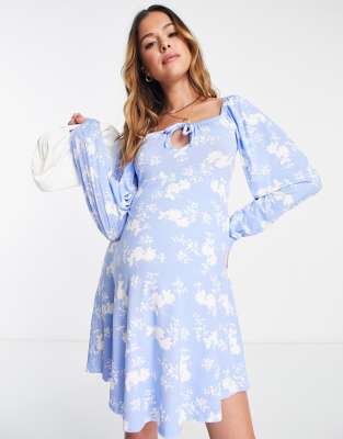 Missguided Maternity milkmaid skater midi dress in blue floral | ASOS