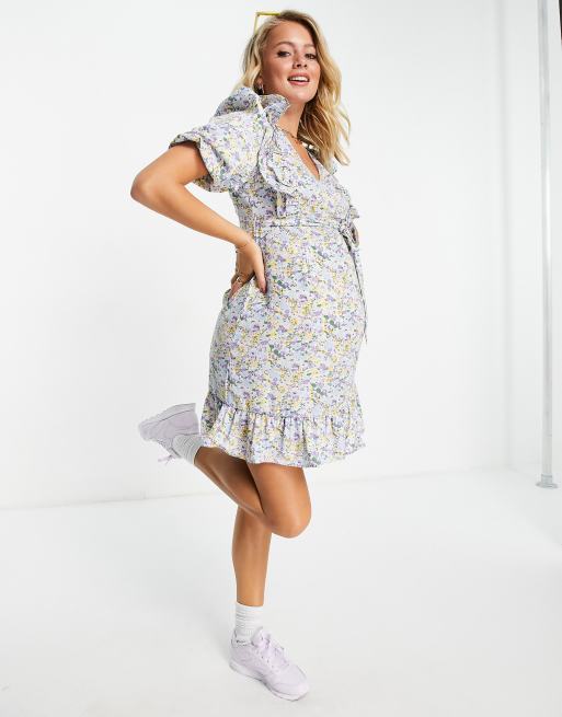 Missguided Maternity Robe Portefeuille Courte A Detail Volante Et Imprime Fleuri Bleu Asos
