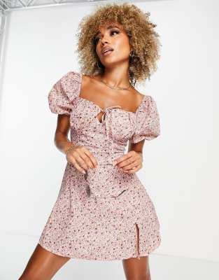 Missguided - Milchmädchen-Minikleid mit Puffärmel und Blumenmuster-Bunt