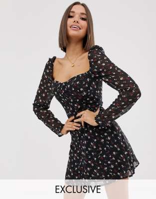 missguided milkmaid mini dress in black ditsy floral