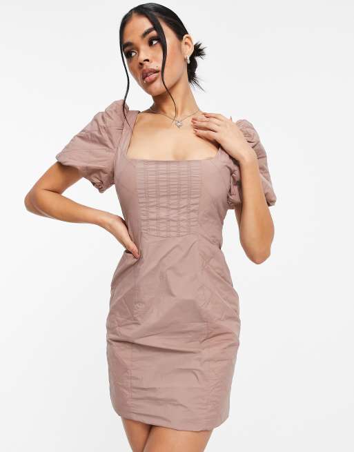 Missguided - Mini jurk in melkmeisjesstijl in camel