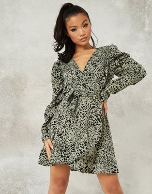 Missguided mini tea dress with volume sleeve in sage floral