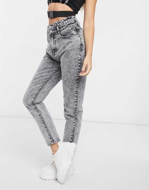 Print Kirken Dronning Missguided mom jeans in grey acid wash | ASOS