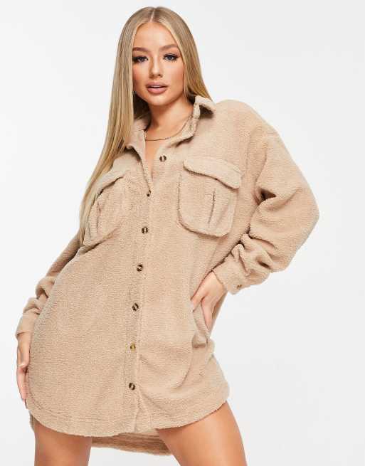 Missguided – Oversized-Hemdkleid aus Teddystoff in Stone