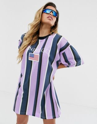 Missguided - Oversized T-shirtjurk met slogan in paars met strepen-Multi