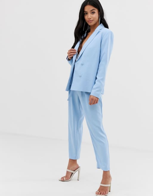 Missguided Petite Blazer ajusté Bleu pastel | ASOS Missguided Petite Ensemble avec blazer ajusté et pantalon