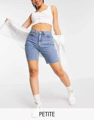 Missguided Petite Missguided Petite boyfriend shorts with raw hem in blue
