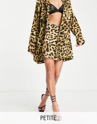 Missguided Petite co-ord mini skirt in leopard print