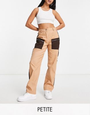 Missguided Petite contrast pocket cargo trouser in brown