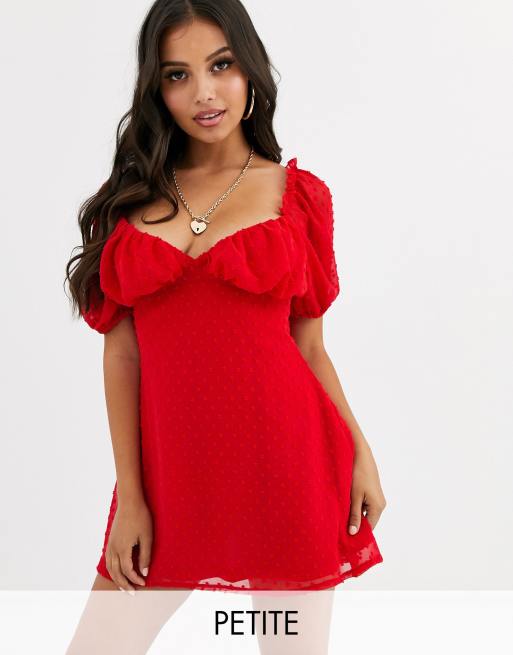 Missguided Petite – Czerwona, nakrapiana sukienka w folkowym stylu