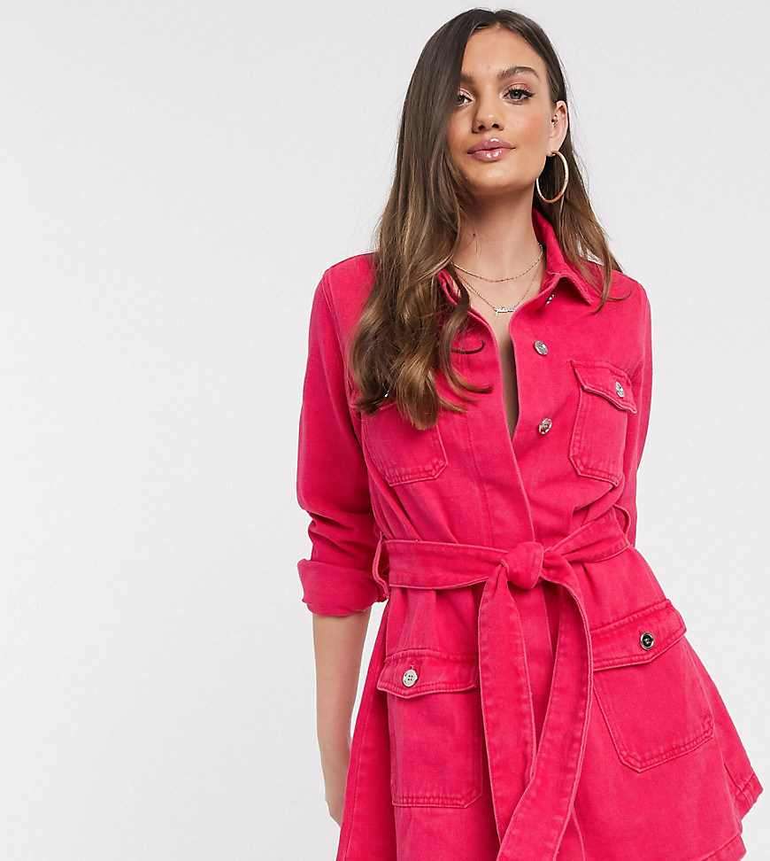 Missguided Petite - Hindbærfarvet denim-jakkekjole med bælte-Pink