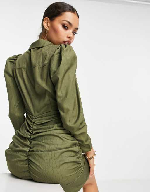 Missguided Petite – Kakifärgad skjortjacka i minilängd med rysch, 2 av 4