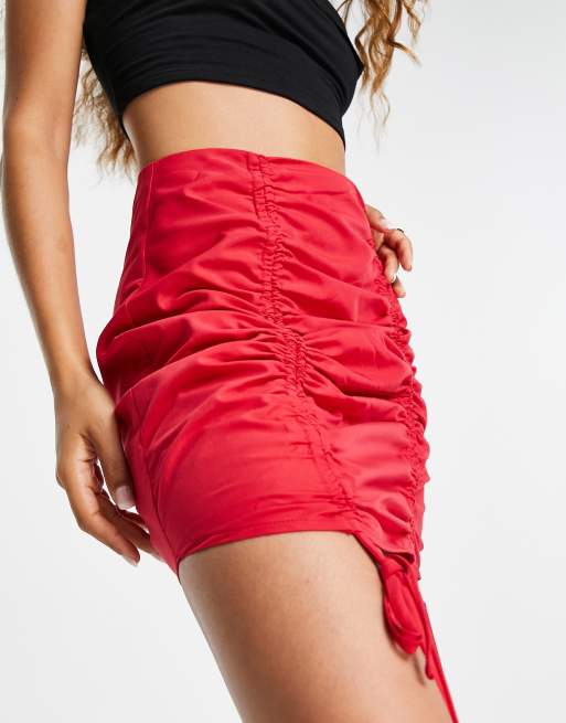 Missguided Petite - Rød mininederdel med rynkedetaljer - Del af sæt, 3 af 4