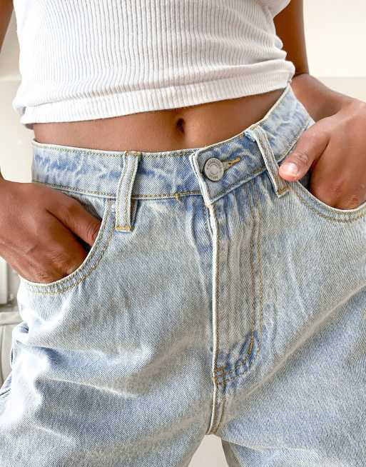Missguided Petite - Riot - Højtaljede mom-jeans i blå denim - MBLUE, 3 af 4